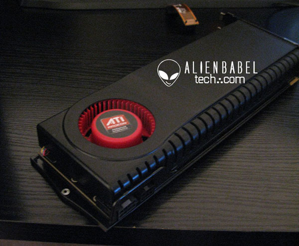 Radeon HD5970 01 - Primeiras imagens da ATI HD 5970.